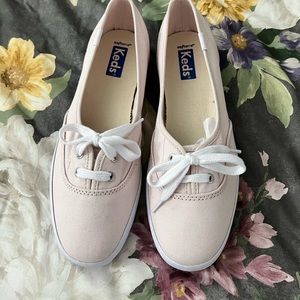 Keds twill slip on sneakers 6.5